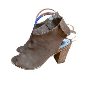 Leather half bootie hills size 39